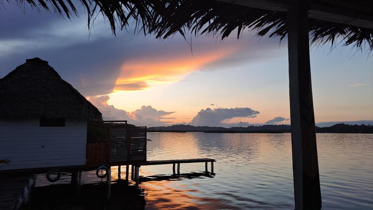 El Clandestino Villa Bocas del Toro Buitenkant foto